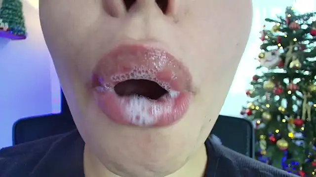 lisbet21x online show from December 19, 6:45 pm