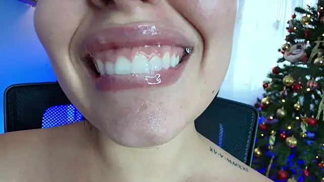 lisbet21x online show from December 20, 10:32 pm