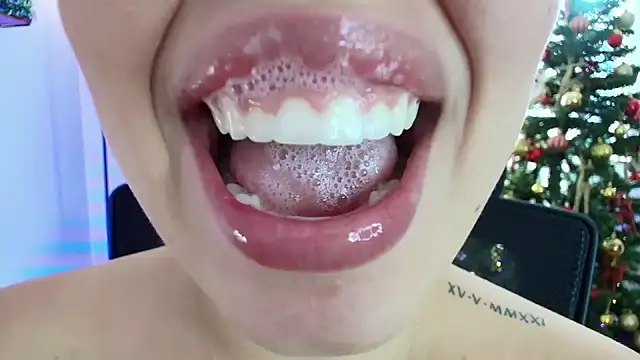 lisbet21x online show from December 31, 12:46 pm