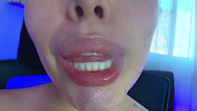 lisbet21x online show from January 31, 9:59 pm