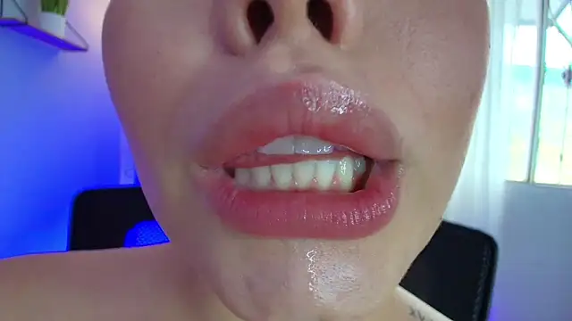 lisbet21x online show from February 12, 8:18 pm