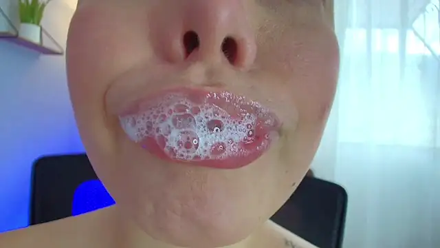 lisbet21x online show from February 27, 7:15 pm