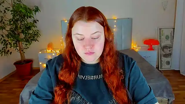 PolinaSalvatore online show from February 9, 5:06 pm