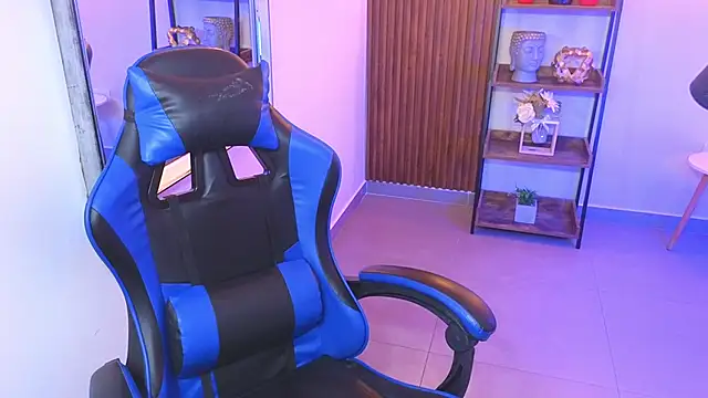 Snapshot of Kenya--Buhle chatting on January 31, 7:11 pm Kenya--Buhle online show from January 31, 7:11 pm