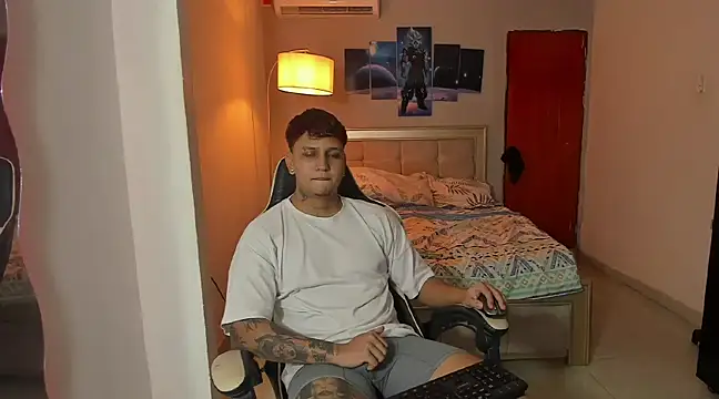 Snapshot of Jake_simons chatting on January 7, 1:38 am Jake simons online show from January 7, 1:38 am