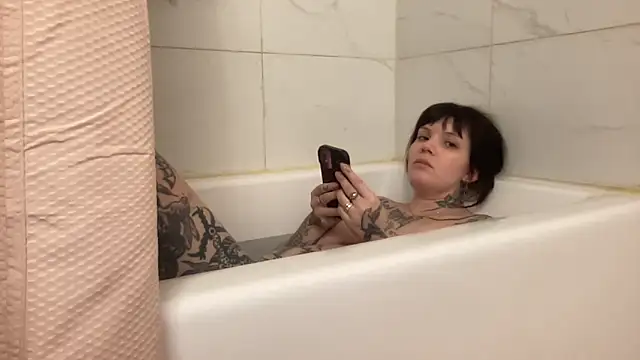 SweetMaisie online show from March 1, 2:46 am