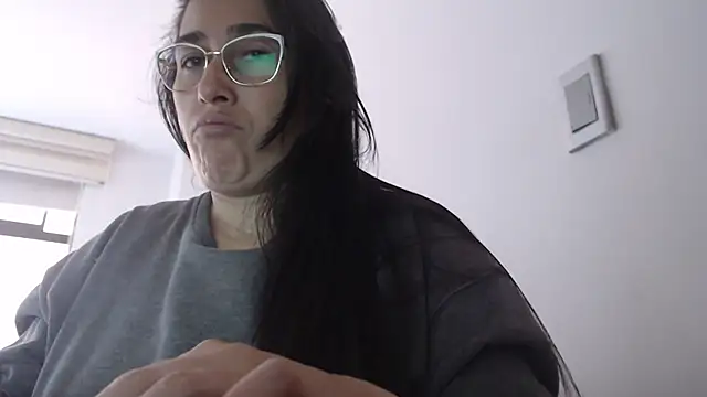 Snapshot of andreaisis2 chatting on January 8, 6:43 pm andreaisis2 online show from January 8, 6:43 pm