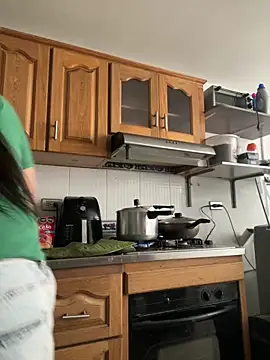 Snapshot of andreaisis2 chatting on February 23, 6:05 pm andreaisis2 online show from February 23, 6:05 pm