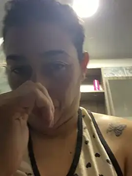 Snapshot of andreaisis2 chatting on February 26, 5:56 pm andreaisis2 online show from February 26, 5:56 pm