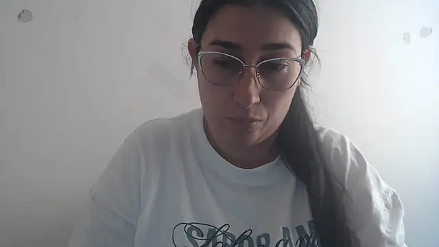 andreaisis2 online show from July 1, 8:19 pm