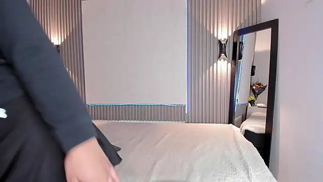 Snapshot of Zafiiraa chatting on December 15, 11:58 am Zafiiraa online show from December 15, 11:58 am