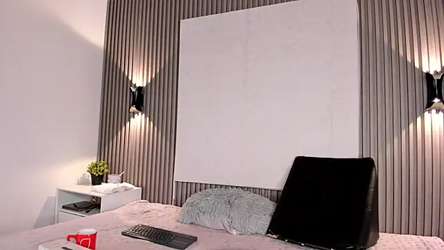 Snapshot of Zafiiraa chatting on January 10, 3:47 pm Zafiiraa online show from January 10, 3:47 pm