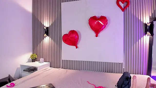 Snapshot of Zafiiraa chatting on February 15, 2:03 pm Zafiiraa online show from February 15, 2:03 pm