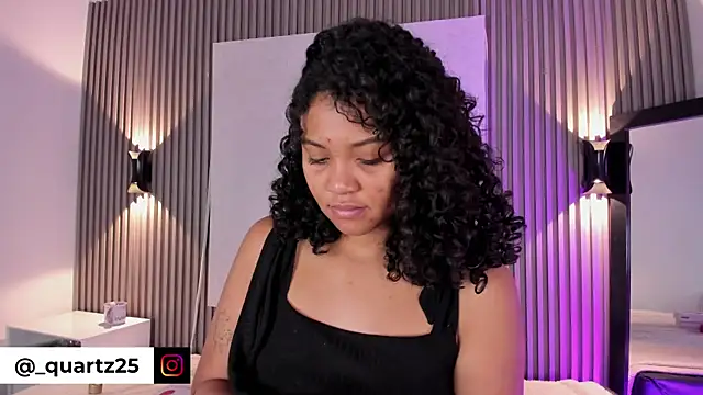 Snapshot of Zafiiraa chatting on February 25, 11:31 am Zafiiraa online show from February 25, 11:31 am