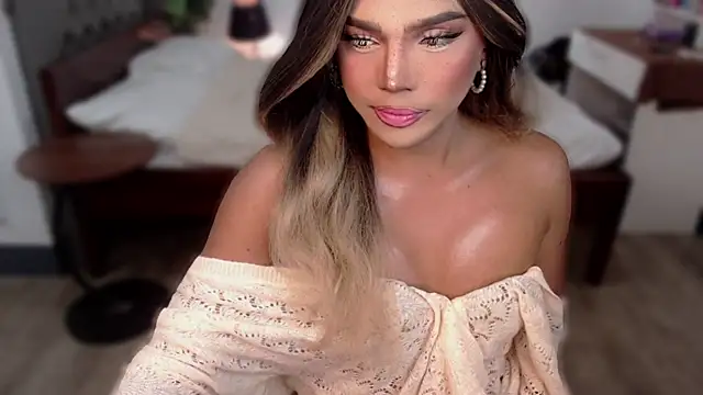 liaa lurrecams online show from June 12, 12:48 pm