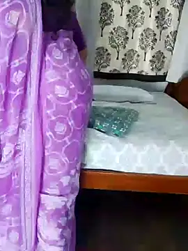 Snapshot of Indian_desi_wife chatting on December 18, 5:42 pm Indian desi wife online show from December 18, 5:42 pm