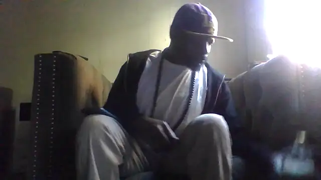 Snapshot of Daddy_hook chatting on December 18, 11:33 pm Daddy hook online show from December 18, 11:33 pm