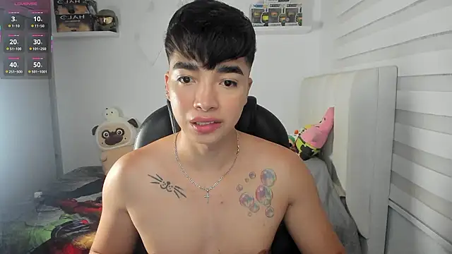 santy7v7 online show from February 10, 1:37 pm