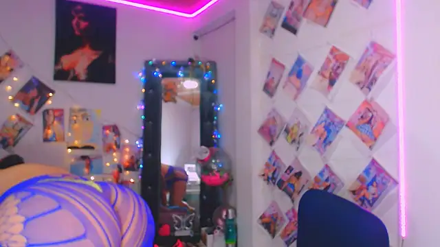 sweet vanessa 22 online show from April 10, 10:58 pm