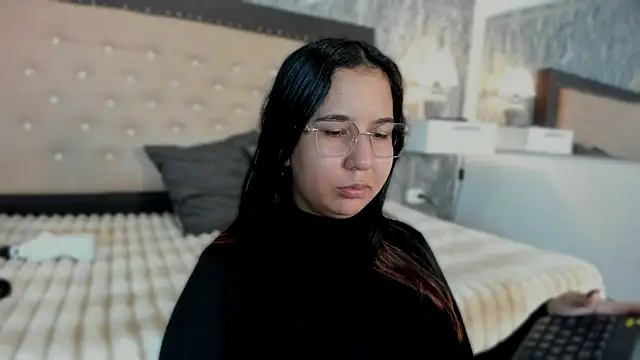 Snapshot of Lia_sarahi chatting on October 22, 11:21 am Lia sarahi online show from October 22, 11:21 am