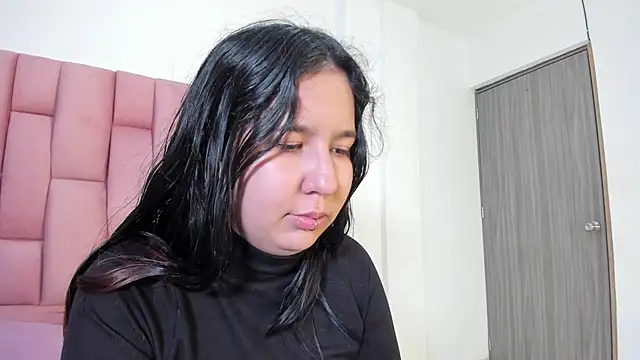 Lia sarahi online show from December 3, 11:41 am