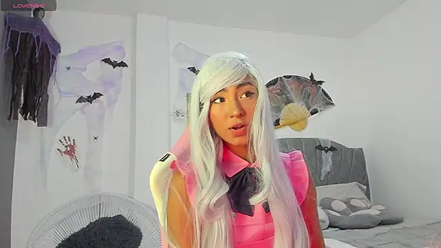 Snapshot of khaliope chatting on October 28, 3:43 am khaliope online show from October 28, 3:43 am