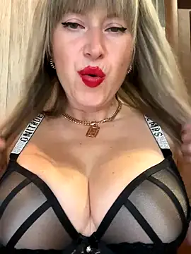 Kittenforyou online show from November 8, 1:00 pm