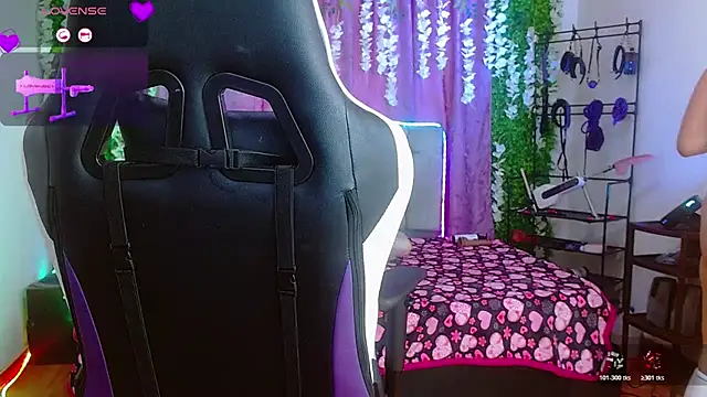 ariana-lopez online show from March 31, 4:29 pm