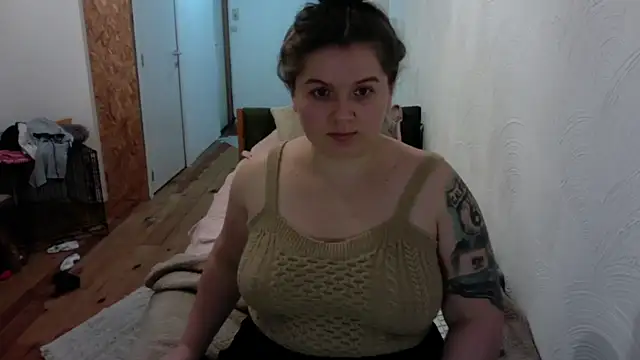 richwomen943 online show from December 18, 7:30 pm