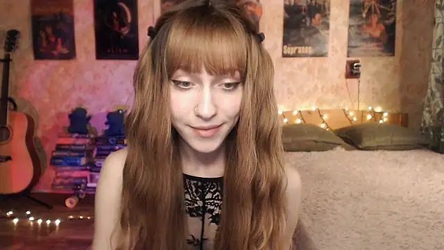 Friendly Ellie online show from December 16, 3:30 am
