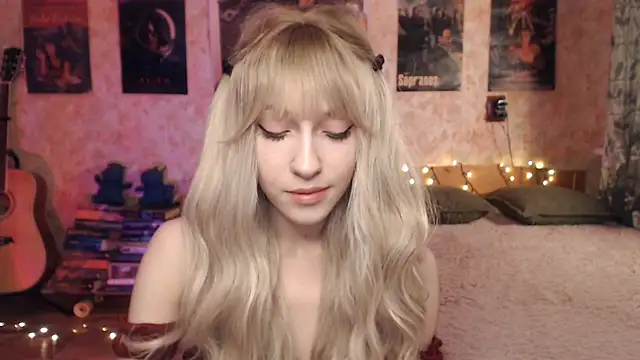 Friendly Ellie online show from January 19, 12:17 am