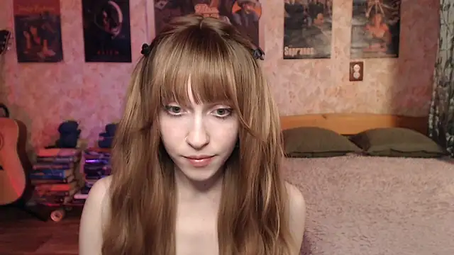 Friendly Ellie online show from February 10, 2:10 pm