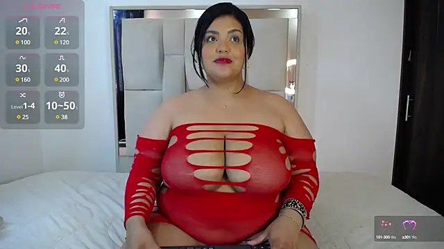 Snapshot of AmandaRousel chatting on March 2, 4:32 pm AmandaRousel online show from March 2, 4:32 pm