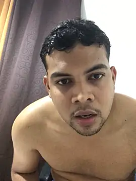 ElsecretodeBruno online show from October 27, 12:04 am