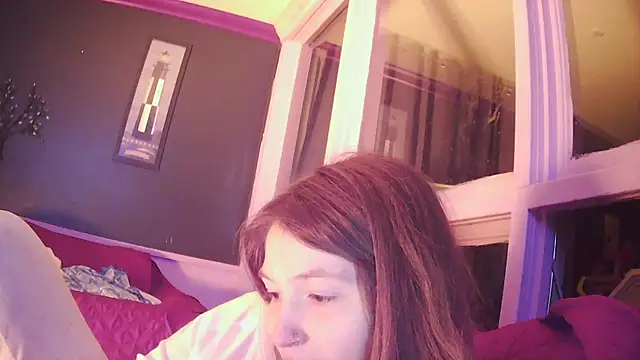 Snapshot of Angelk43 chatting on February 23, 8:22 am Angelk43 online show from February 23, 8:22 am