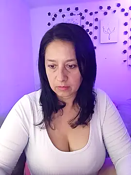 camilalatti online show from February 21, 12:27 am