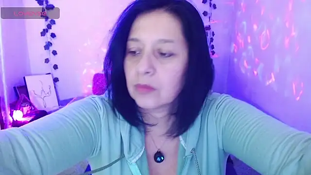 Snapshot of camilalatti chatting on December 5, 12:41 am camilalatti online show from December 5, 12:41 am