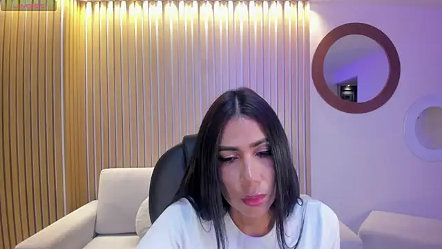 Snapshot of MarieJaneX chatting on January 15, 10:49 am MarieJaneX online show from January 15, 10:49 am