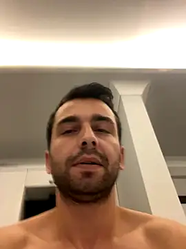 Snapshot of Emre-34 chatting on October 29, 4:42 pm Emre-34 online show from October 29, 4:42 pm