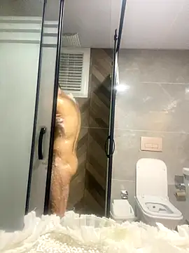 Snapshot of Emre-34 chatting on November 8, 1:44 pm Emre-34 online show from November 8, 1:44 pm