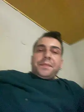 Snapshot of Emre-34 chatting on February 22, 5:55 pm Emre-34 online show from February 22, 5:55 pm