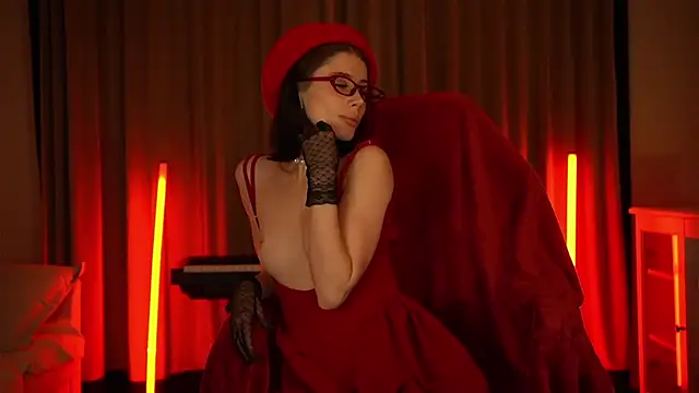 Snapshot of Your_Nicolett chatting on November 16, 11:21 pm Your Nicolett online show from November 16, 11:21 pm