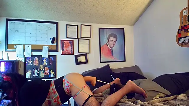 Snapshot of DoMeDoggyDiana chatting on December 30, 10:43 am DoMeDoggyDiana online show from December 30, 10:43 am