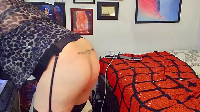 Snapshot of DoMeDoggyDiana chatting on October 18, 9:21 am DoMeDoggyDiana online show from October 18, 9:21 am