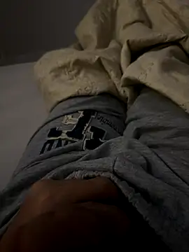 Snapshot of MAHKE12 chatting on October 10, 10:42 pm MAHKE12 online show from October 10, 10:42 pm