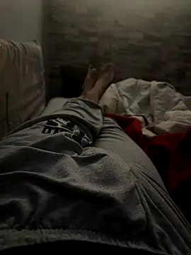 Snapshot of MAHKE12 chatting on October 13, 10:32 pm MAHKE12 online show from October 13, 10:32 pm