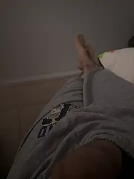 Snapshot of MAHKE12 chatting on October 18, 12:57 am MAHKE12 online show from October 18, 12:57 am