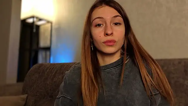 Snapshot of LovelyKatea chatting on February 5, 12:43 pm LovelyKatea online show from February 5, 12:43 pm