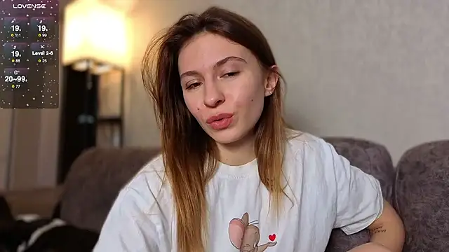 Snapshot of LovelyKatea chatting on February 22, 1:09 pm LovelyKatea online show from February 22, 1:09 pm