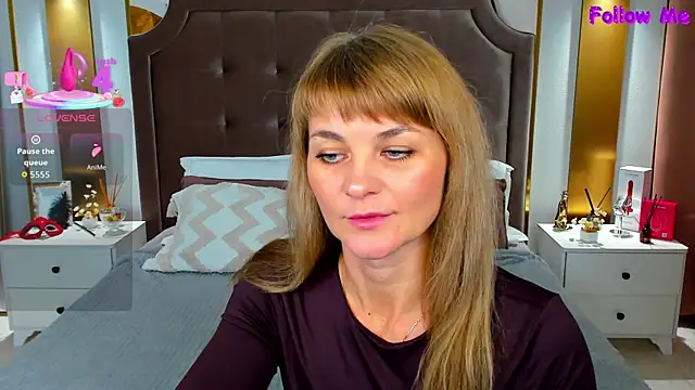 annasimonsj online show from November 9, 1:04 am